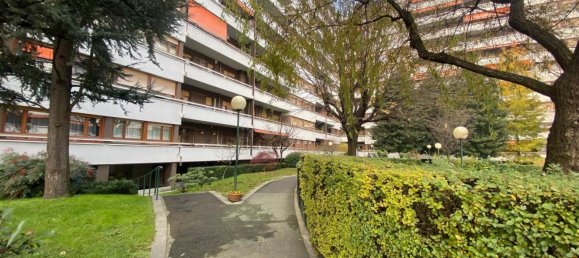 5 rooms Apartment in Turin, Italy No. 53274 7