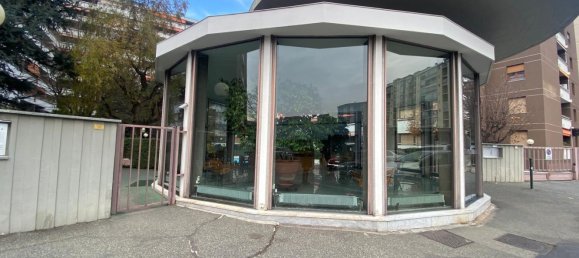 5 rooms Apartment in Turin, Italy No. 53274 4