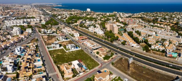 3 bedrooms Villa in Alicante, Spain No. 12215 12