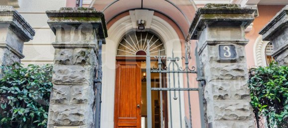 5 bedrooms Villa in Milan, Italy No. 314110 5