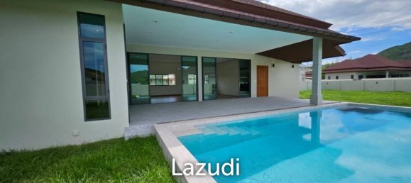 Villa de 3 dormitorios en Hua Hin, Thailand No. 26460 2