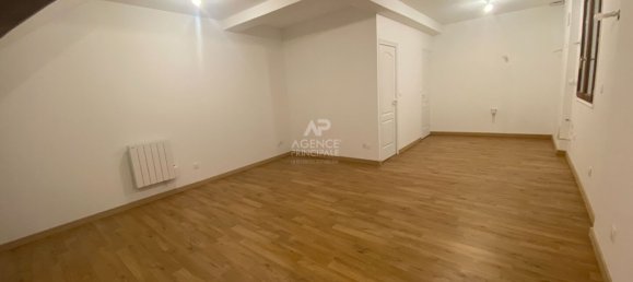 Propiedad comercial en Pontoise, France 72 m² No. 169581 2