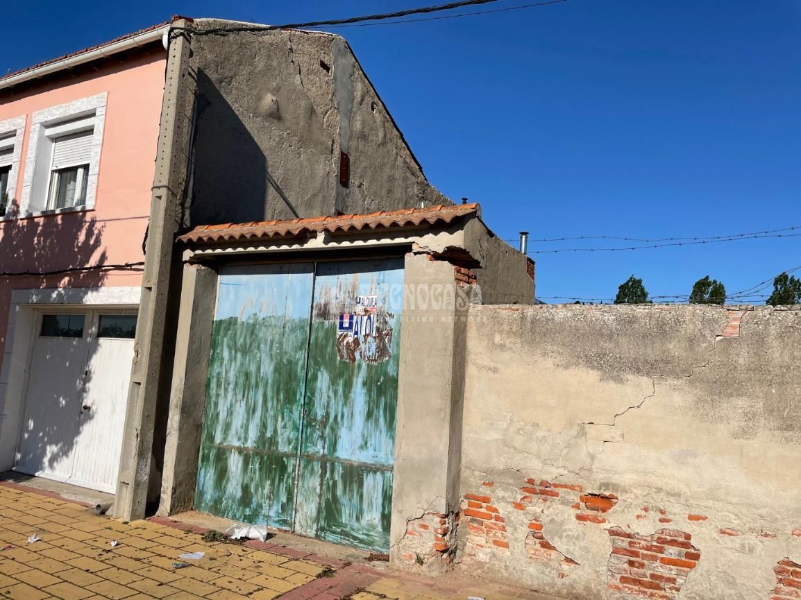 Terreno em Valladolid, Spain 231 m² N.º 26742