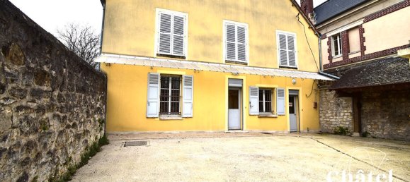 484m² Office in Senlis, France No. 81150 12