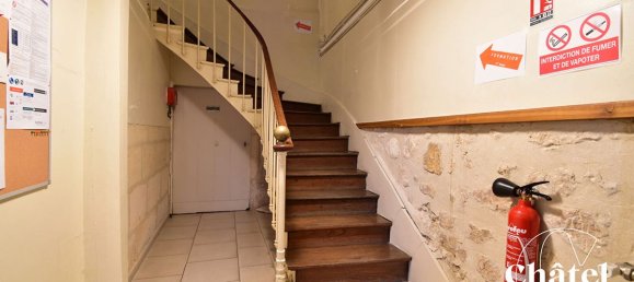 484m² Office in Senlis, France No. 81150 4