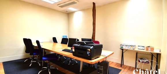 484m² Office in Senlis, France No. 81150 8