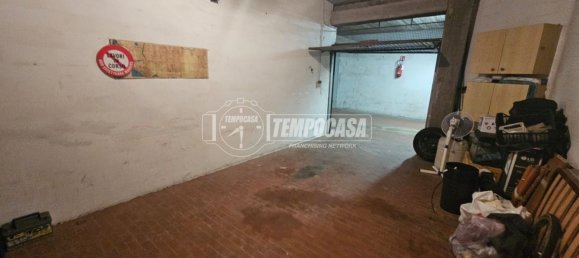 Garage à Rome, Italy No. 306675 4