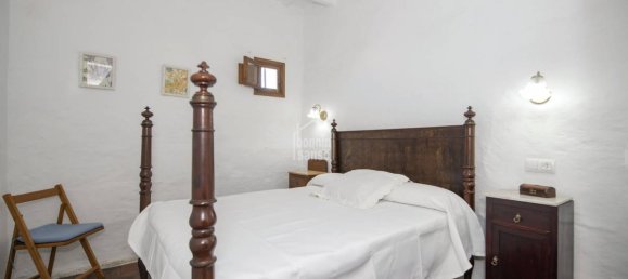 Villa de 4 dormitorios en Mahon, Spain No. 3748 9