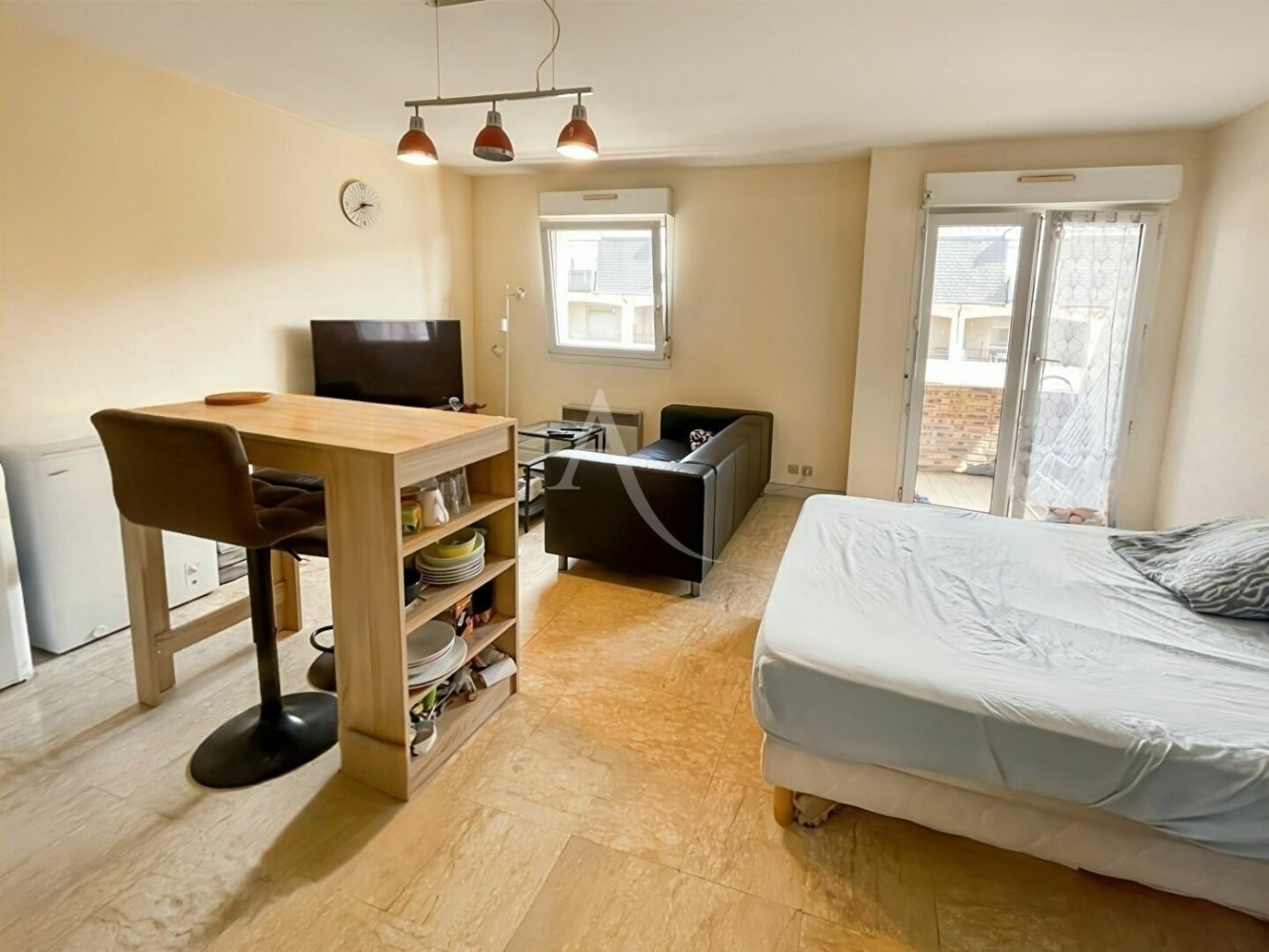 Studio in Sainte-Genevieve-des-Bois, France, Nr. 299450