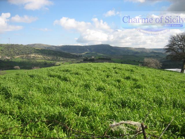 49658m² Land in Giarratana, Italy No. 237710