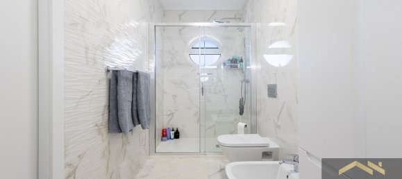 Apartamento de 3 dormitorios en Albufeira, Portugal No. 135212 18