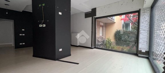 83m² Commercial property in Seregno, Italy No. 108897 8