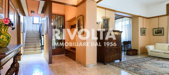 6 bedrooms Villa in Rome, Italy No. 325954 30