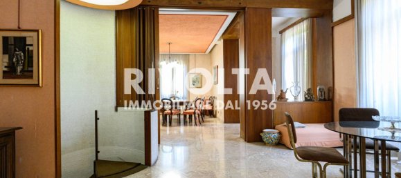 6 bedrooms Villa in Rome, Italy No. 325954 3