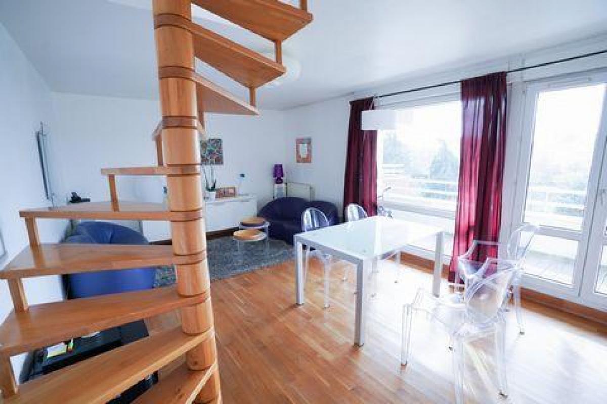 شقة 4 غرف نوم  في Guyancourt, France رقم 37399