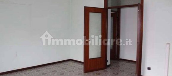 3 bedrooms Apartment in Busto Arsizio, Italy No. 263728 2