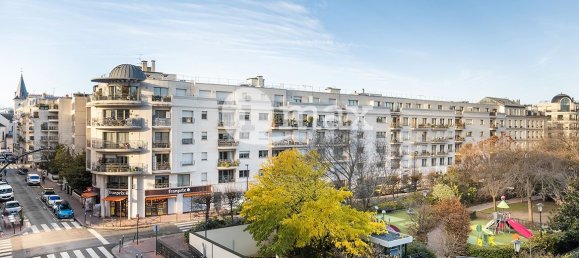 Квартира с 2 спальнями в Леваллуа-Перре, Франция № 162084 4