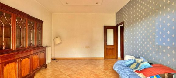 2 rooms Apartment in Naples, Italy No. 171605 4