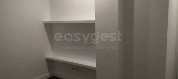4 bedrooms Apartment in Porto, Portugal No. 78653 25