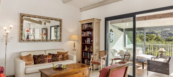 4 bedrooms Villa in Cannes, France No. 1931 7