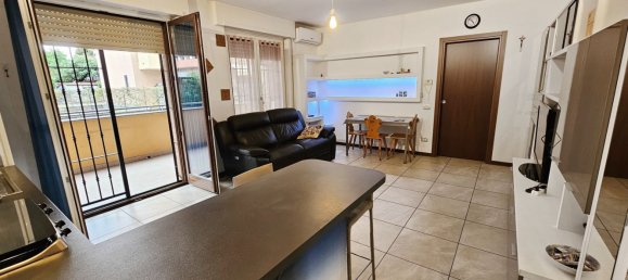 2 rooms Apartment in Saronno, Italy No. 334209 8