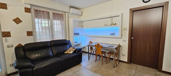 2 rooms Apartment in Saronno, Italy No. 334209 7