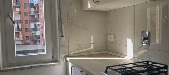 2 bedrooms Apartment in Turin, Italy No. 348654 21