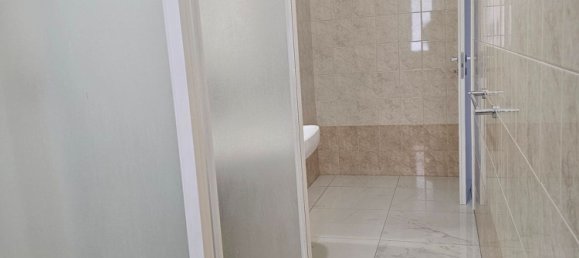 2 bedrooms Apartment in Turin, Italy No. 348654 11