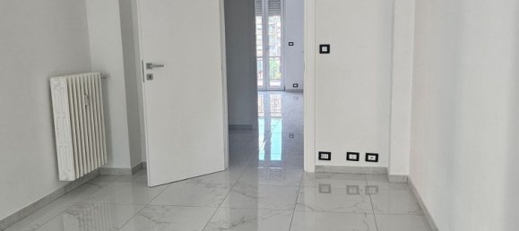 2 bedrooms Apartment in Turin, Italy No. 348654 14