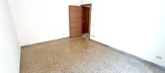 1 bedroom Apartment in Rome, Italy No. 322445 11