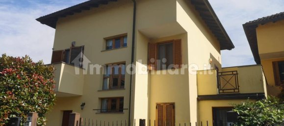 4 bedrooms Villa in Vermezzo con Zelo, Italy No. 296819 3