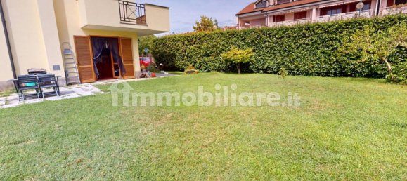 4 bedrooms Villa in Vermezzo con Zelo, Italy No. 296819 20