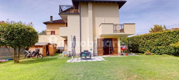 4 bedrooms Villa in Vermezzo con Zelo, Italy No. 296819 18