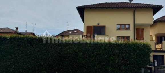 4 bedrooms Villa in Vermezzo con Zelo, Italy No. 296819 10