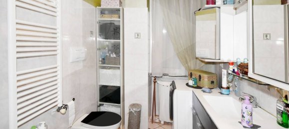 Apartamento de 3 habitaciónes en Parabiago, Italy No. 19203 17