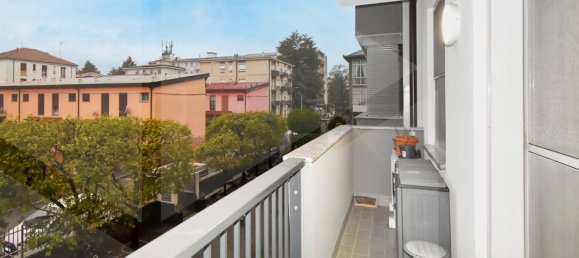 Apartamento de 3 habitaciónes en Parabiago, Italy No. 19203 8