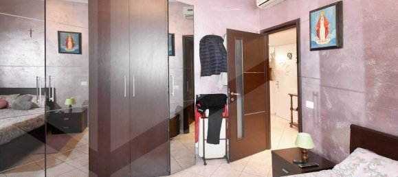 Apartamento de 3 habitaciónes en Parabiago, Italy No. 19203 13