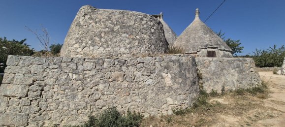 Дом с 3 комнатами в Остуни, Италия № 277456 7