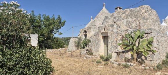 Дом с 3 комнатами в Остуни, Италия № 277456 8