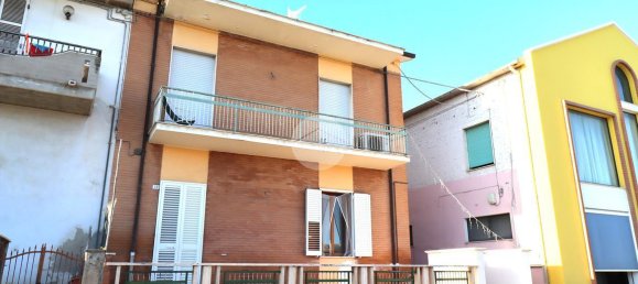 7-Zimmer Haus in Giulianova, Italy, Nr. 34953 3