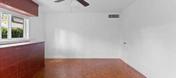 5 bedrooms Villa for rent in Miami, Miami-Dade, Florida, USA № 614666 9