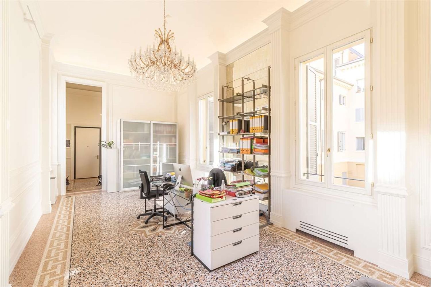 193m² Office in Carpi, Italy No. 165417