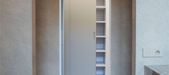 193m² Office in Carpi, Italy No. 165417 5