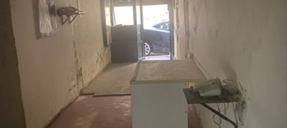 27m² Commercial property in Velletri, Italy No. 151471 5