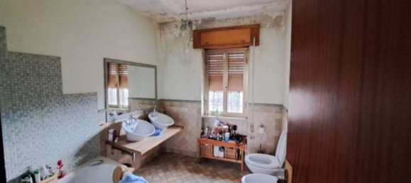 Квартира с 5 комнатами в Форано, Италия № 32431 6