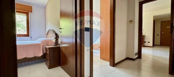 3-salle Appartement à Cagliari, Italy No. 8461 58