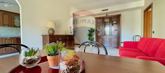 3-salle Appartement à Cagliari, Italy No. 8461 24