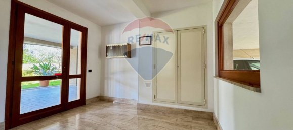 3-salle Appartement à Cagliari, Italy No. 8461 45