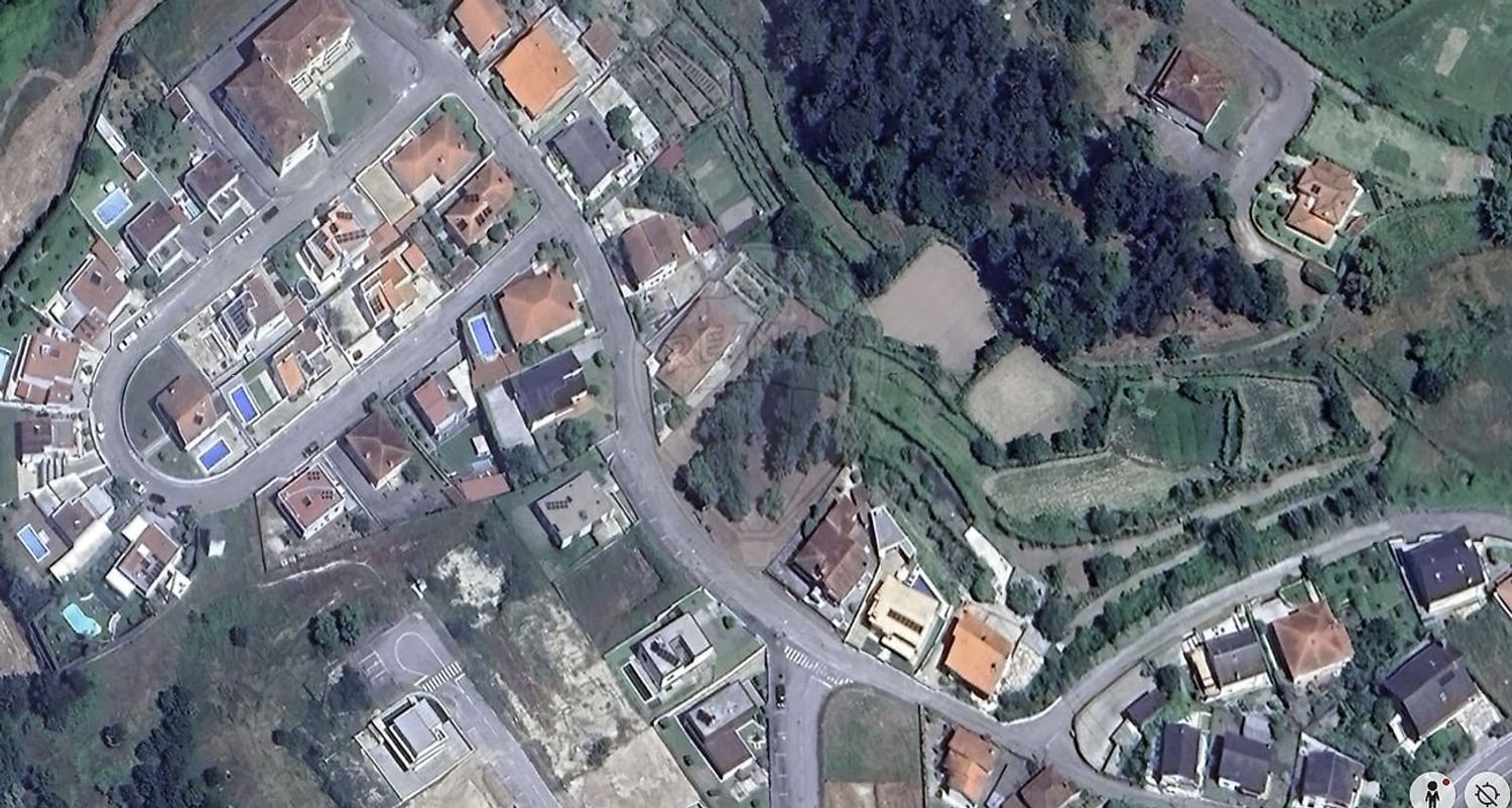  Land in Amarante, Portugal No. 253652