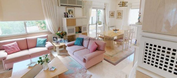 Villa de 3 dormitorios en Coral Bay, Cyprus No. 975 3